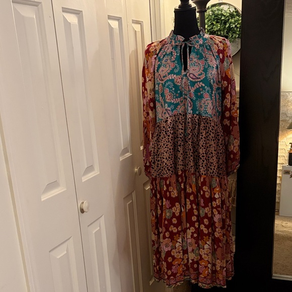 Umgee Dresses & Skirts - Umgee Multicolor Floral Long Sleeve Dress